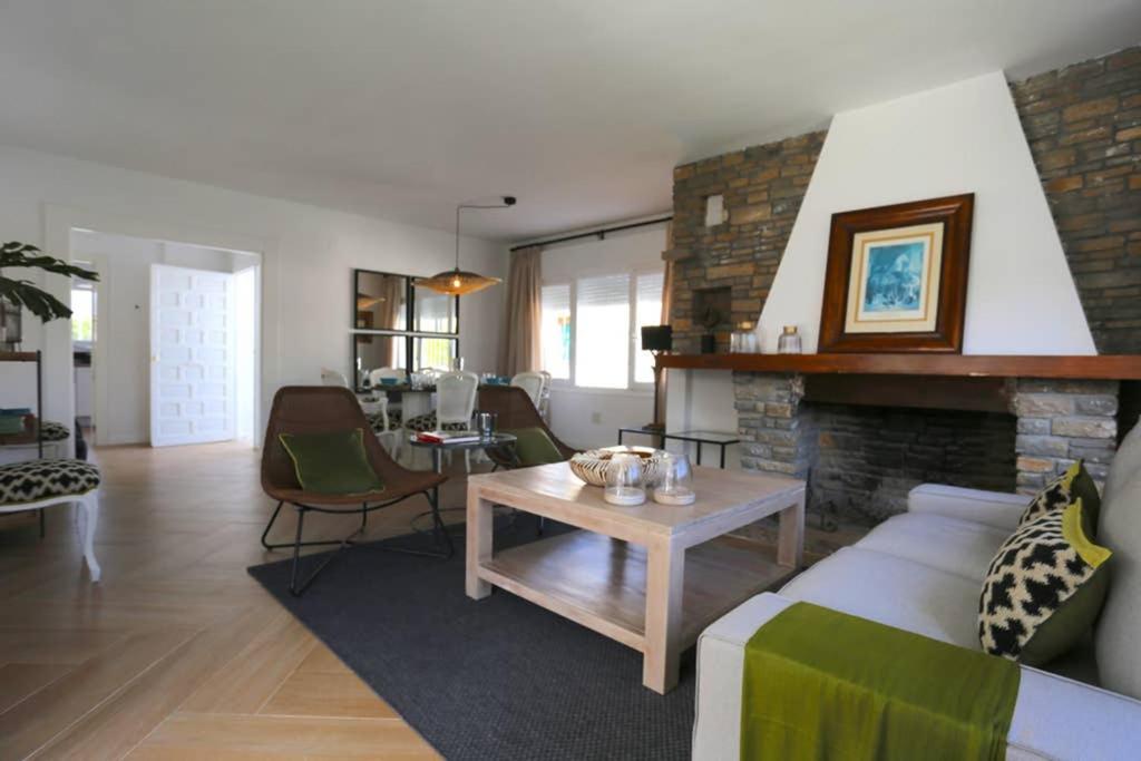 Posedenie v ubytovaní VILLA LUNA Beach Premium 9PAX