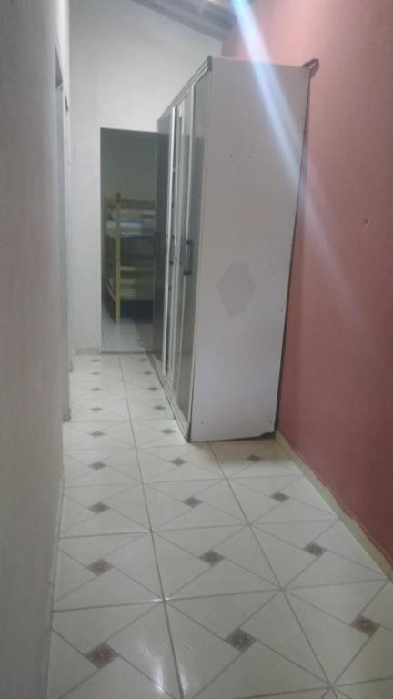  casa em sitio a 10 minutos da praia e a 200 metros da rodovia