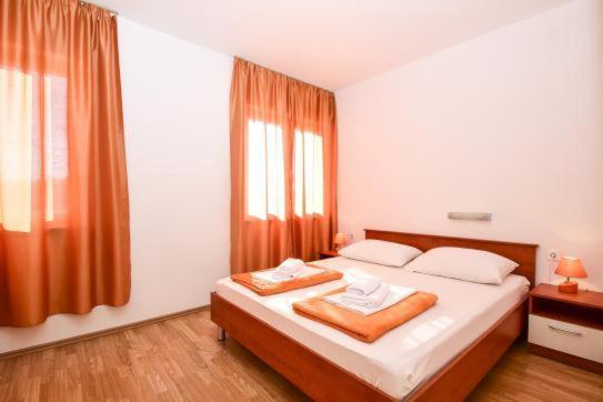 Apartment Luna - Two-Bedroom Apartment