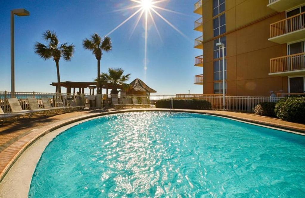 Bazén v ubytování Just Updated - Beachfront Ocean view, 19th Floor nebo v jeho okolí