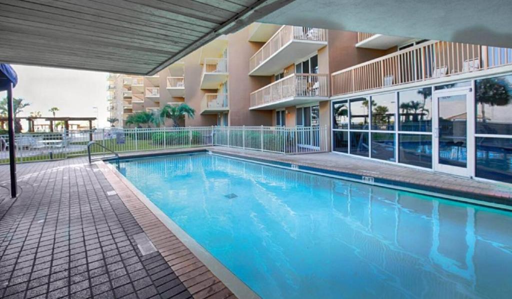 Bazén v ubytování Just Updated - Beachfront Ocean view, 19th Floor nebo v jeho okolí