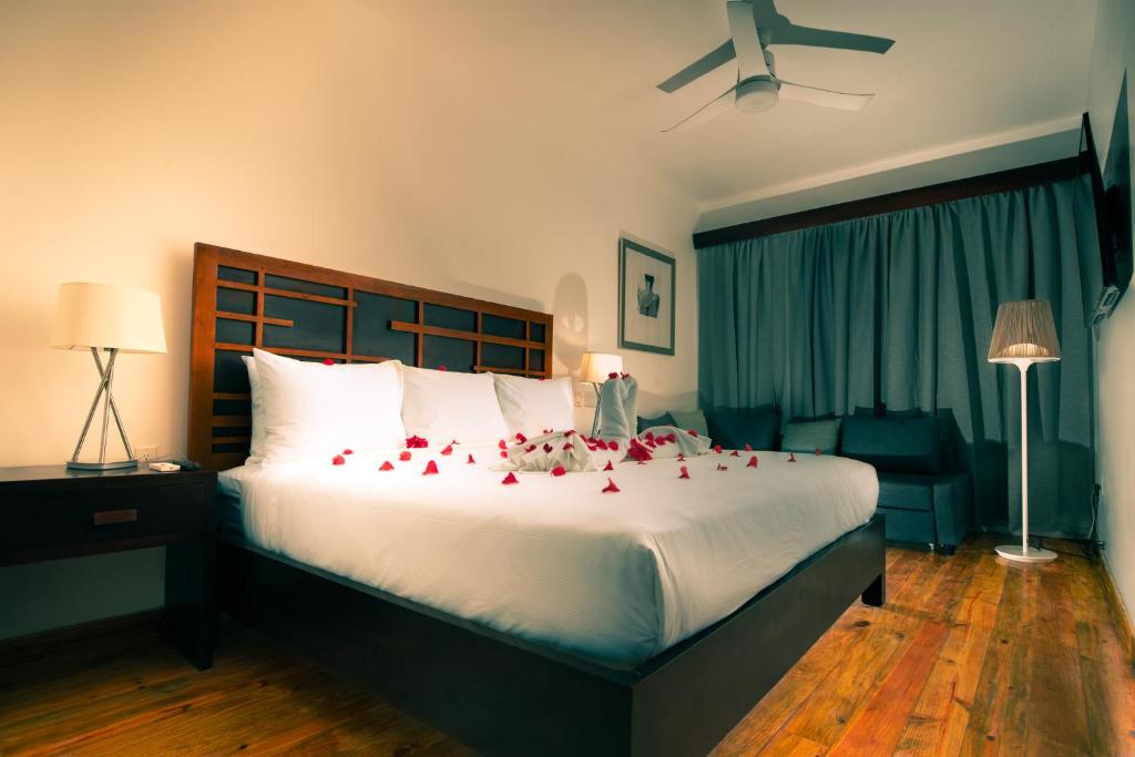 Postel nebo postele na pokoji v ubytování La Placita Inn