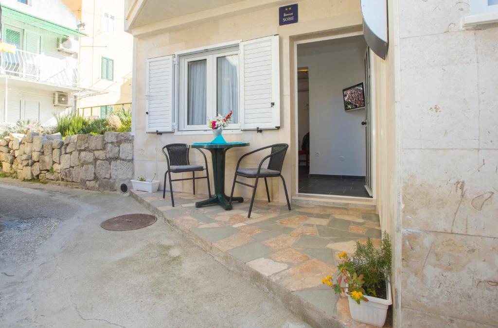 Balkón nebo terasa v ubytování Guest House Kušeta