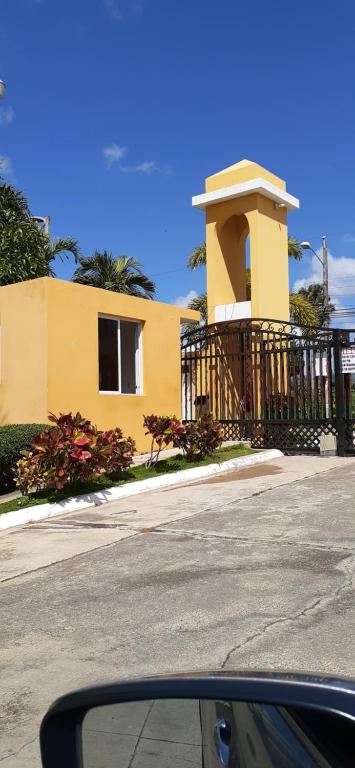 Residencial Palmas De Gurabo - Apartamento Con Balcón