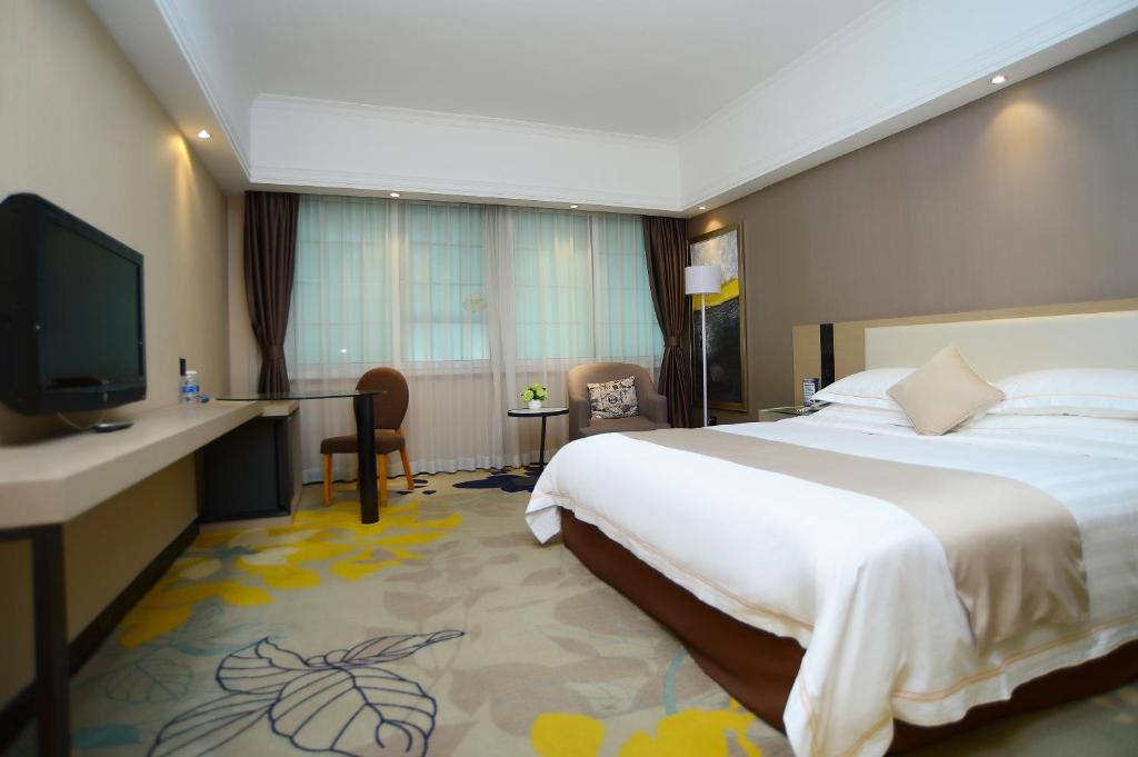 TV a/nebo společenská místnost v ubytování Shenzhen Kaili Hotel, Guomao Shopping Mall