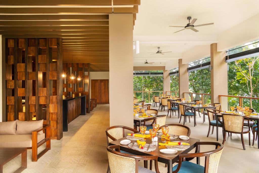 Restaurace v ubytování Jetwing Kandy Gallery, A Luxury Reserve
