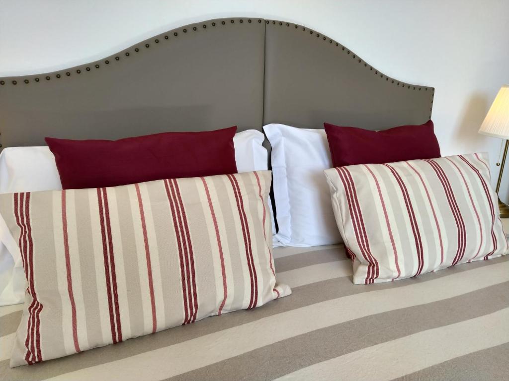 A bed or beds in a room at Bianca House Sea View