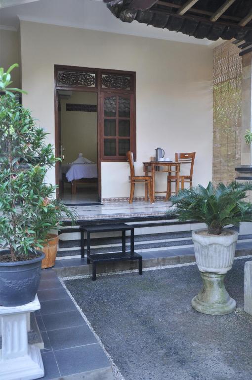 Posezení v ubytování Dunung Sari Homestay