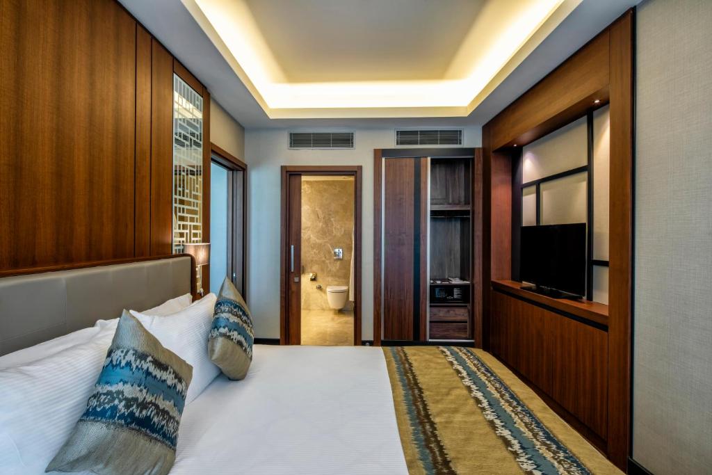 GOLDEN MANAFEA HOTEL