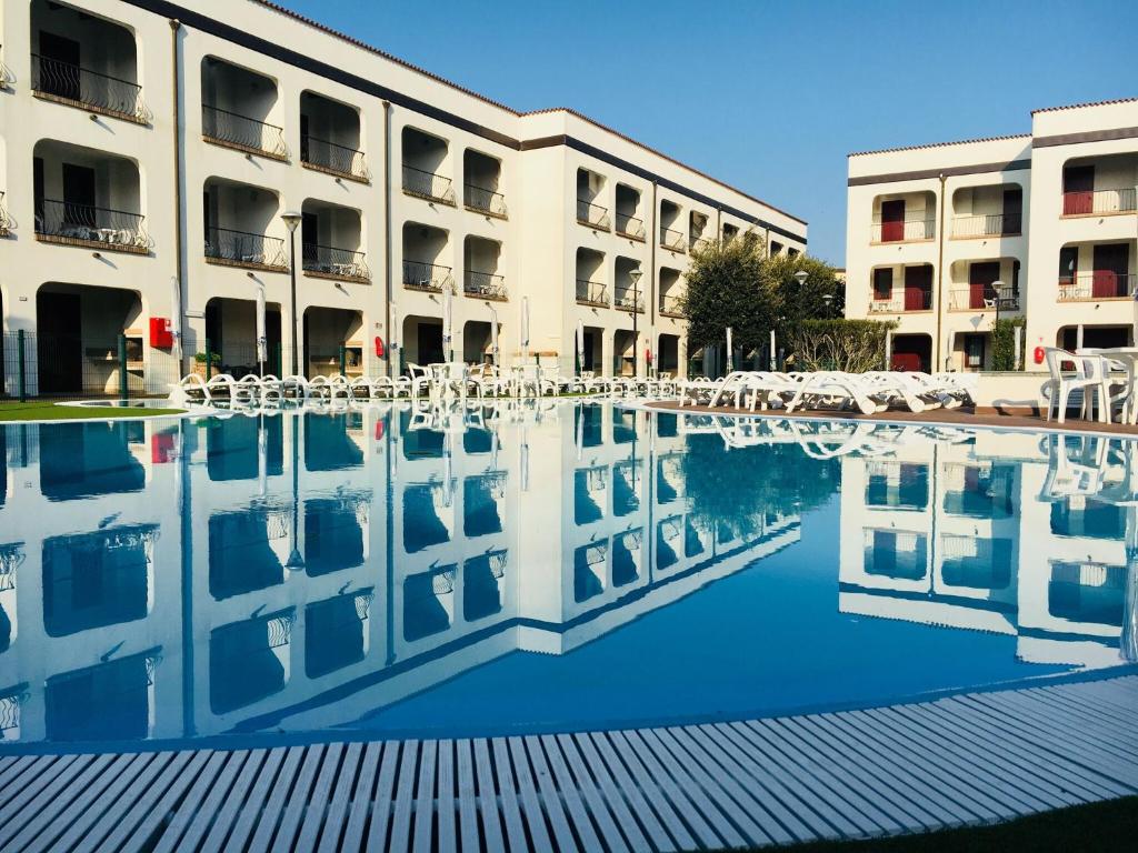 Πισίνα στο ή κοντά στο Resort in Lido di Spina near Adriatic Coast