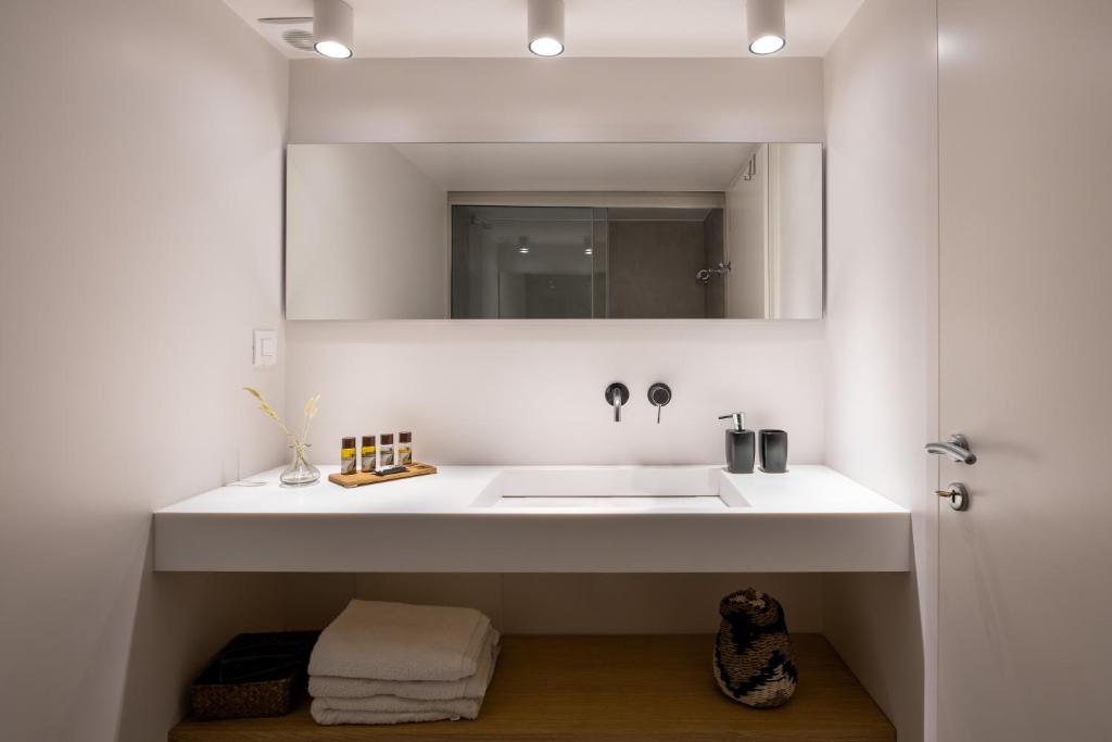 Kúpeľňa v ubytovaní The H Experience Boutique Apartment Koules Fortress Heraklion