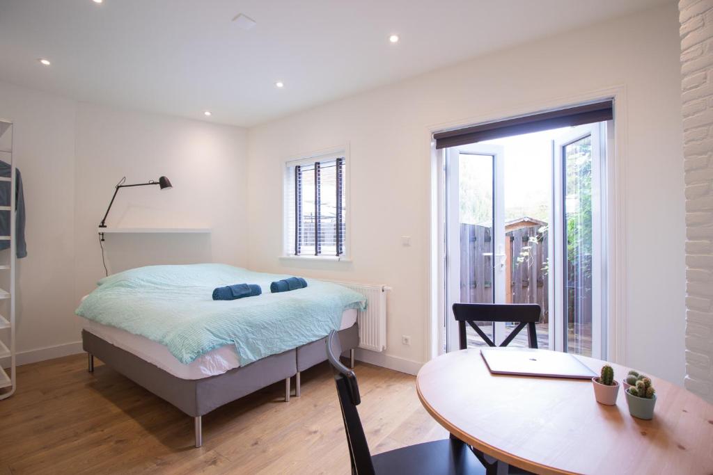 Escamp Apartments - Studio With Terrace