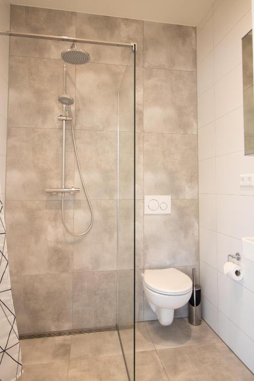 Escamp Apartments - King Studio