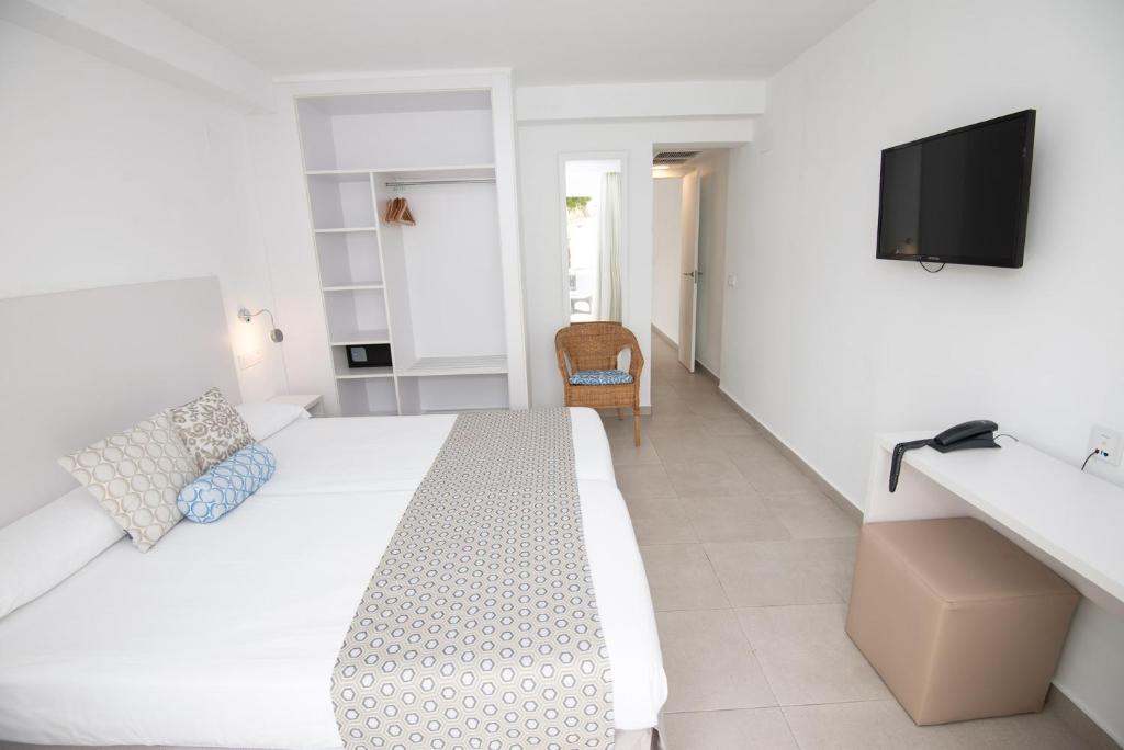 Hotel Chevy & Suites, Cala Ratjada – Updated 2022 Prices