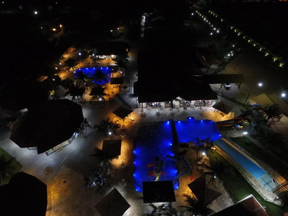  Pousada Penhasco