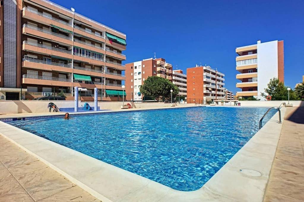 The swimming pool at or close to Fantastic Location - Ground Floor Apartment in walking distance to the beach