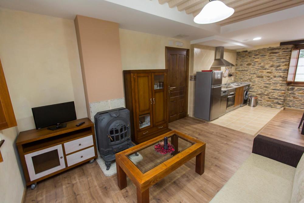 TV a/nebo společenská místnost v ubytování Apartamentos Casa Mateo