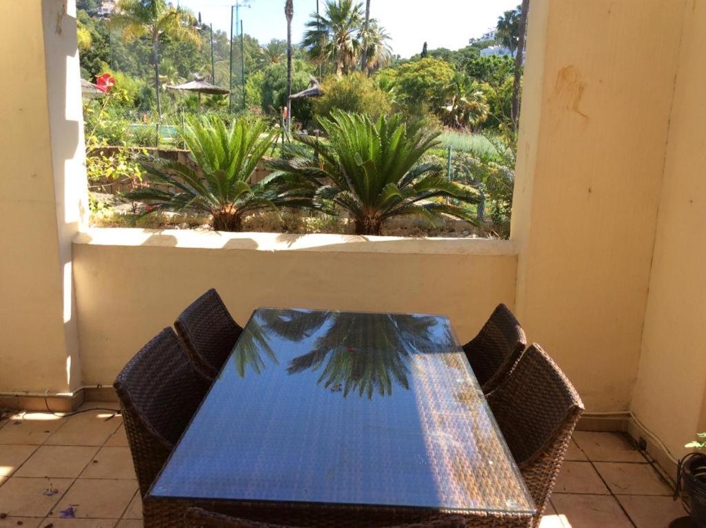 Apartment Spacious 3 bedroom Apt with terrace and pool in La ...