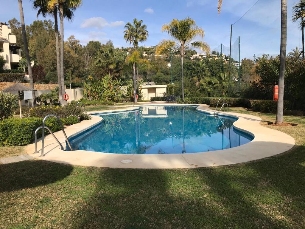 Apartment Spacious 3 bedroom Apt with terrace and pool in La ...