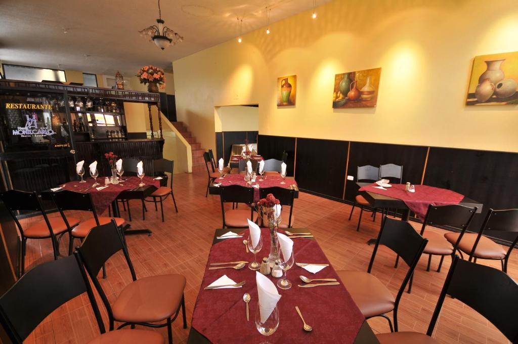 Restaurace v ubytování Hotel Montecarlo
