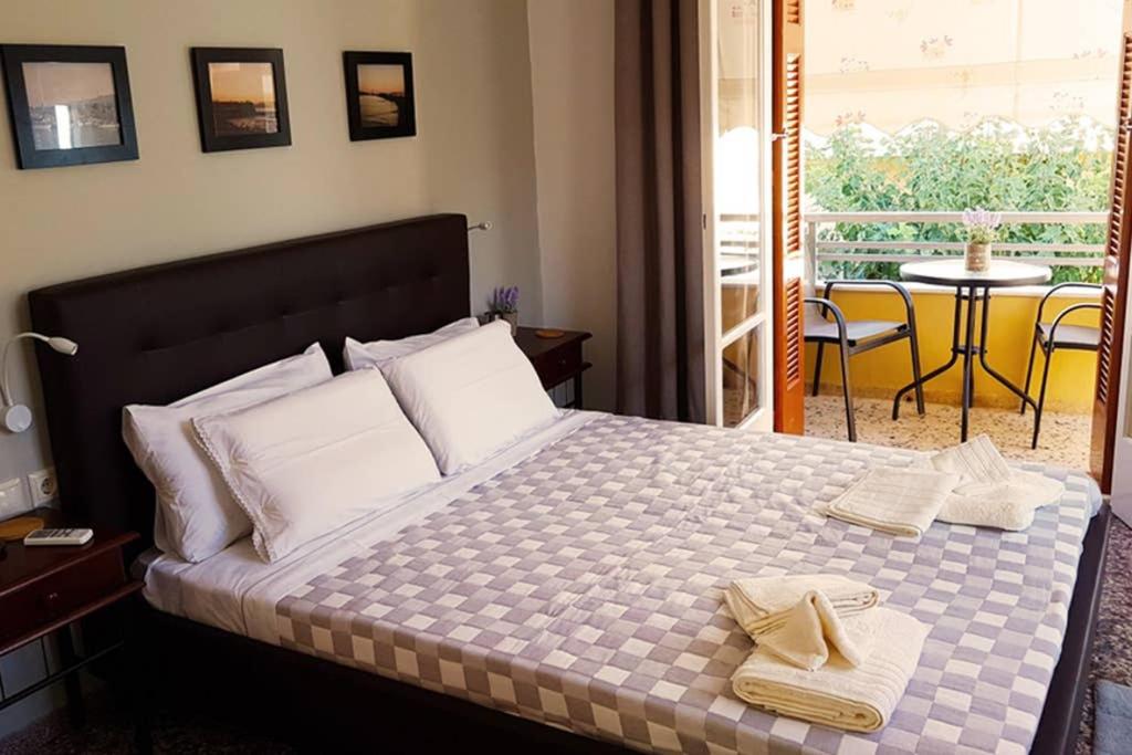 Posteľ alebo postele v izbe v ubytovaní Ellis Apartments , Amperia , Crete