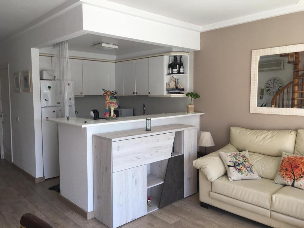 Kuchyňa alebo kuchynka v ubytovaní Pals apartament centric