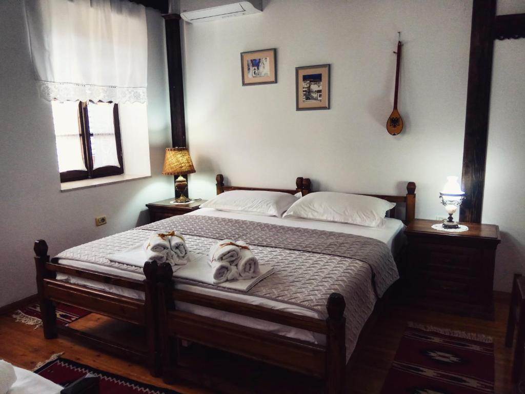 Gallery image of Timo's Guest House in Berat