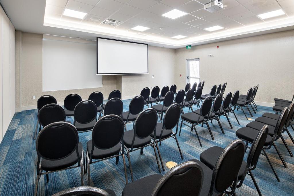 Konferenční prostory v ubytování Holiday Inn Express - Red Deer North by IHG