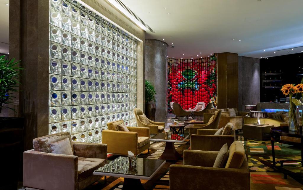 Posezení v ubytování InterContinental Shanghai Expo by IHG - Huangpu Riverview, 3KM to the Bund & Lujiazui, Near 2 Major Exhibition Centers, Onsite Currency Exchange