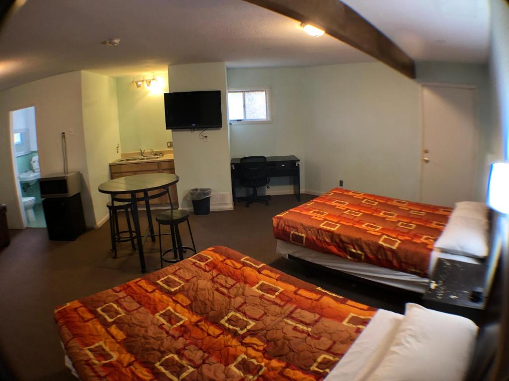 Tower 64 Motel & RV - Estudio Doble Deluxe