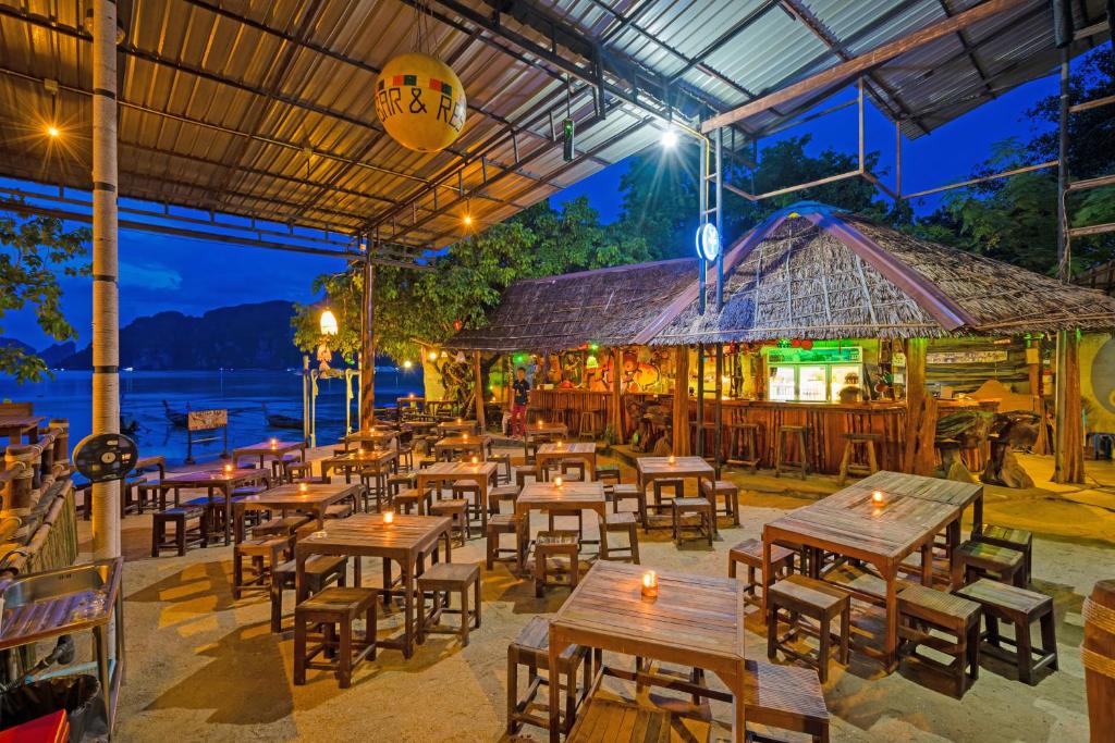 Restaurace v ubytování Phi Phi Andaman Legacy Resort