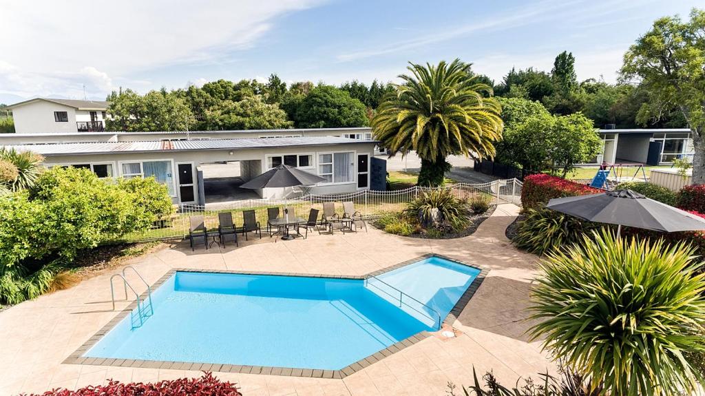 Bazén v ubytování Motueka Garden Motel nebo v jeho okolí