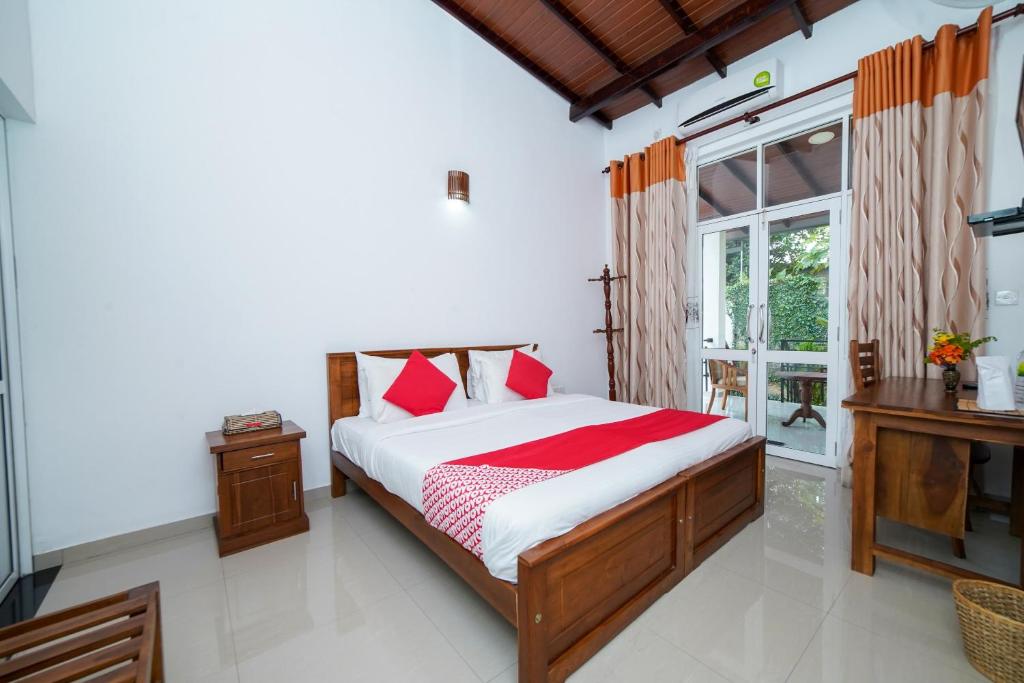 A bed or beds in a room at Dazzling Villa