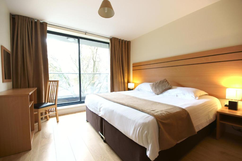 Lodge Drive Serviced Apartments - One-Bedroom Apartment