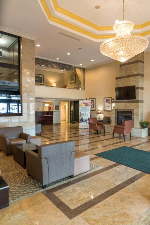 Posezení v ubytování Holiday Inn Hazlet by IHG