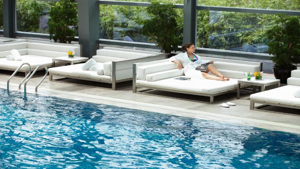 Bazén v ubytování InterContinental Shanghai Jing' An by IHG nebo v jeho okolí