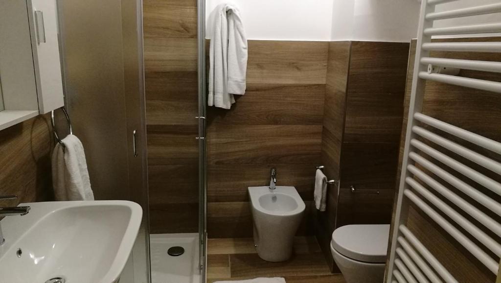 Łazienka w obiekcie EApartmentsfoligno