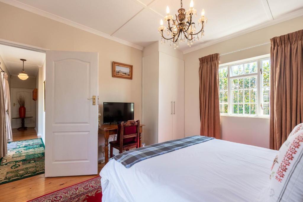 brookdale house - Deluxe King Room