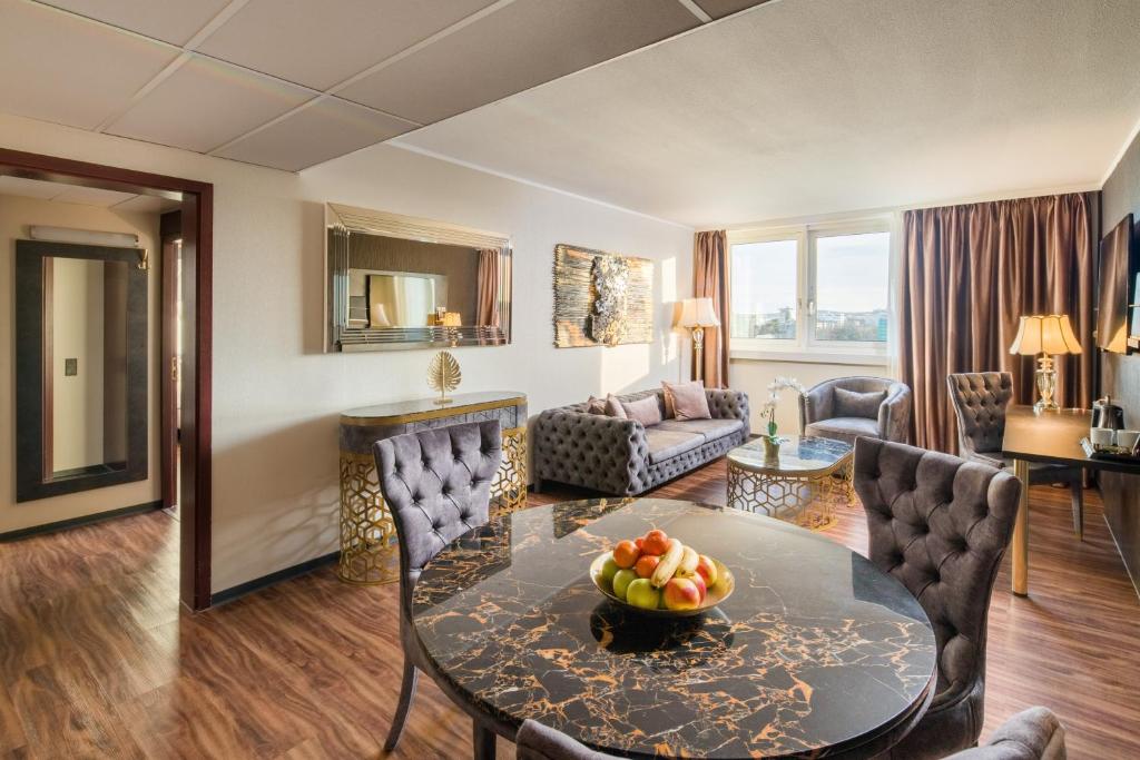Posezení v ubytování Best Western Plus Plaza Hotel Darmstadt