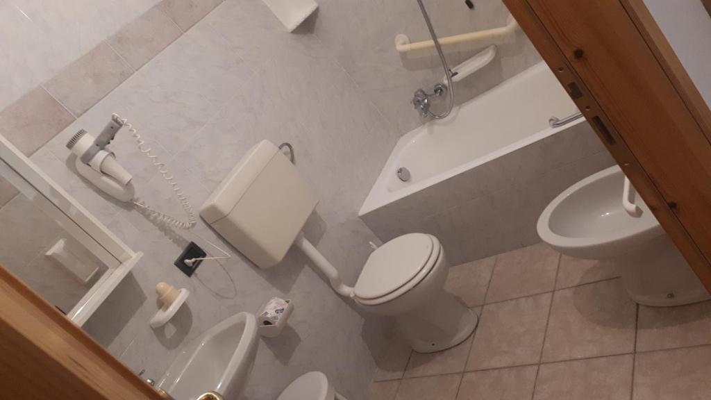 Vannituba majutusasutuses Albergo Legazzuolo Montecampione