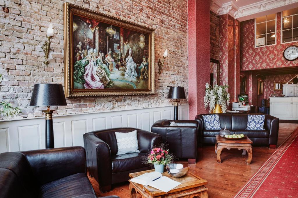 THE GATE GARDEN Hotel - Resim 31