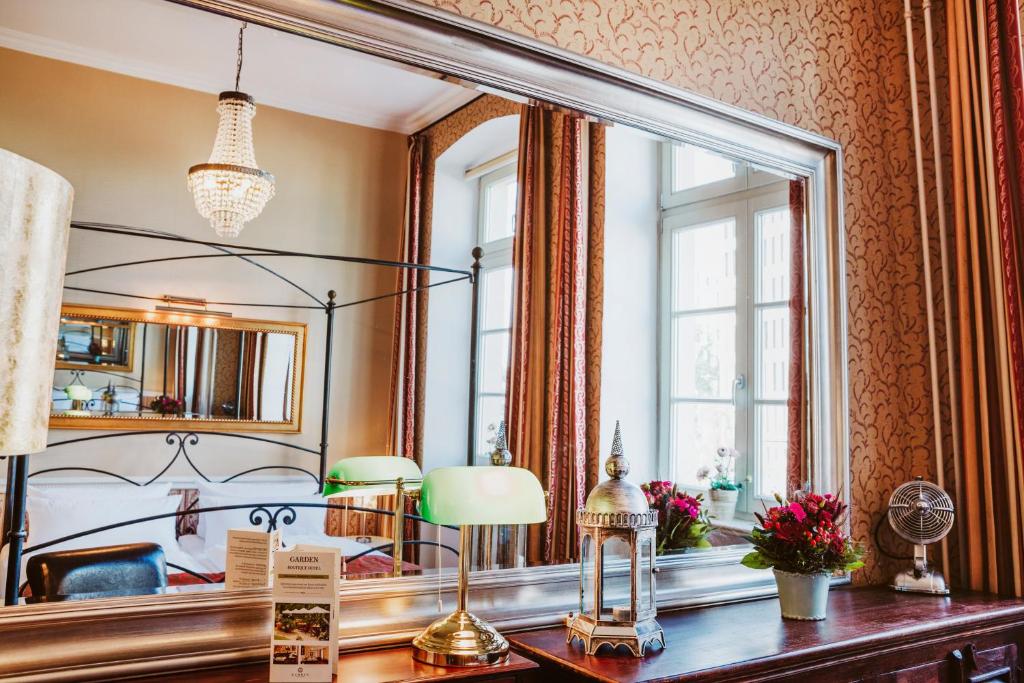 THE GATE GARDEN Hotel - 9