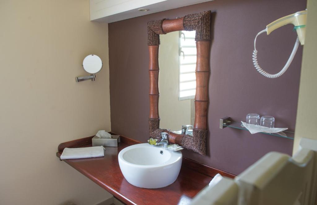 Un baño de Habitation du Comté