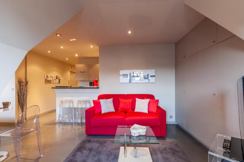 Apartment with parking on Place de Morny - Einzimmerwohnung