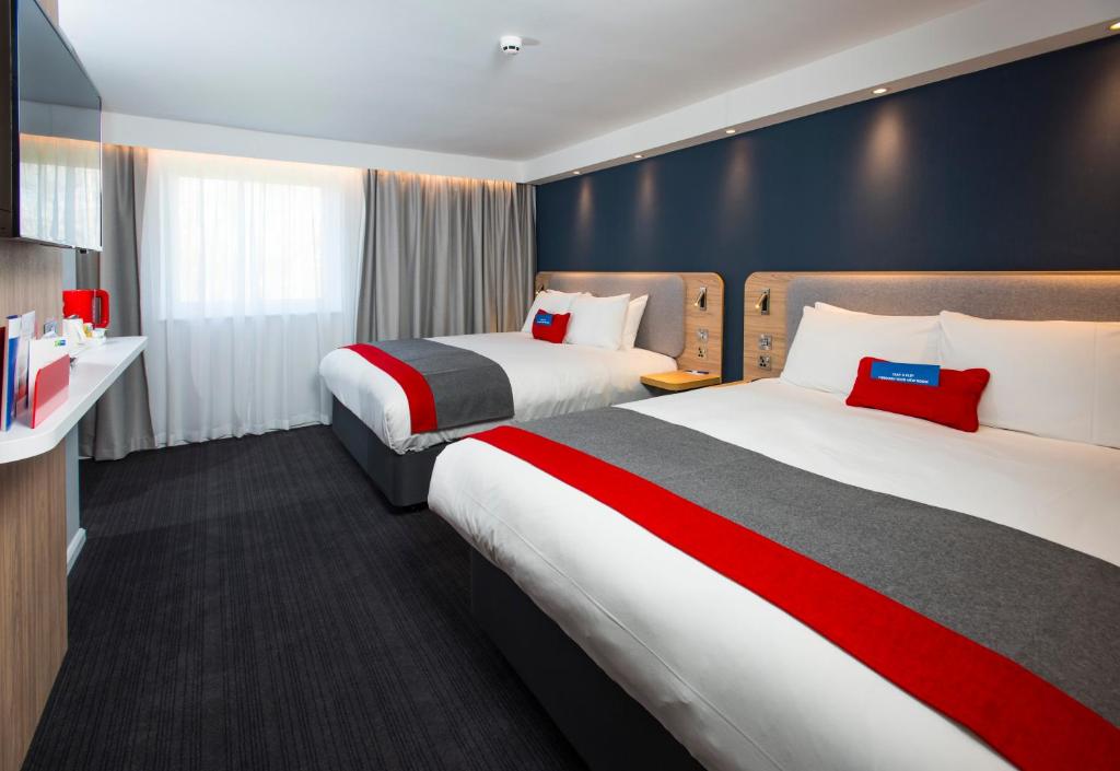 Holiday Inn Express Portsmouth – North, an IHG Hotel - 