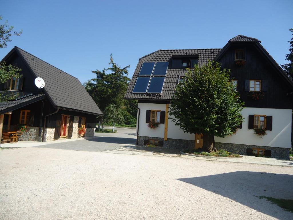 Rustic Inn River 2 - 9