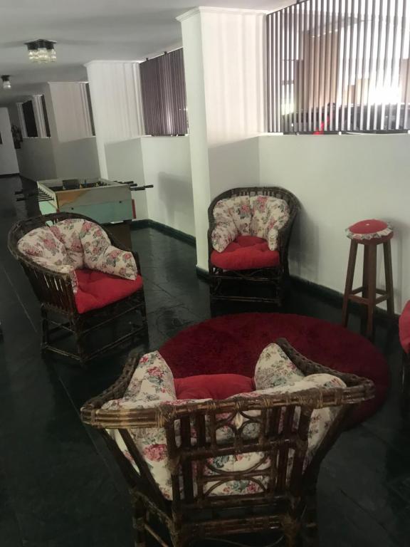  Apartamento Praia Enseada- Perto da praia - Edificio Marina