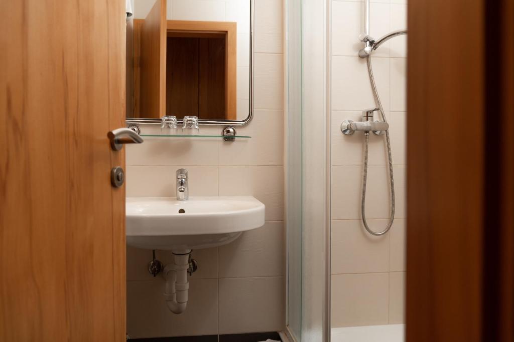 Koupelna v ubytování Hotel Medno