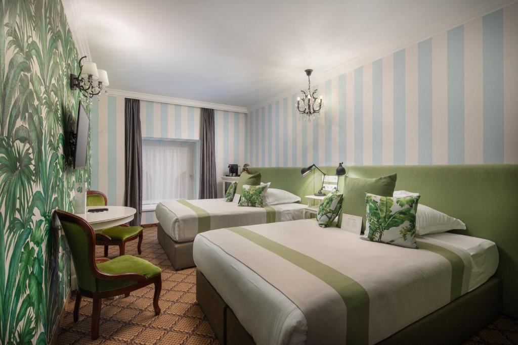 Mystery Hotel Budapest - Habitación Doble Superior Con Dos Camas Dobles