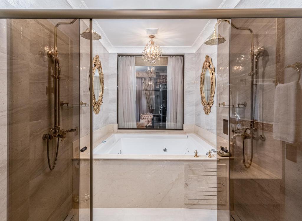 Hotel Colline de France  Hotel Colline de France